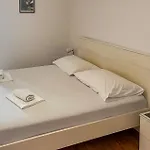 Stunning In With House Sea View Apartman Duće