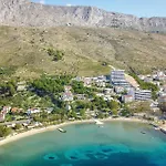 Stunning In With House Sea View Apartman