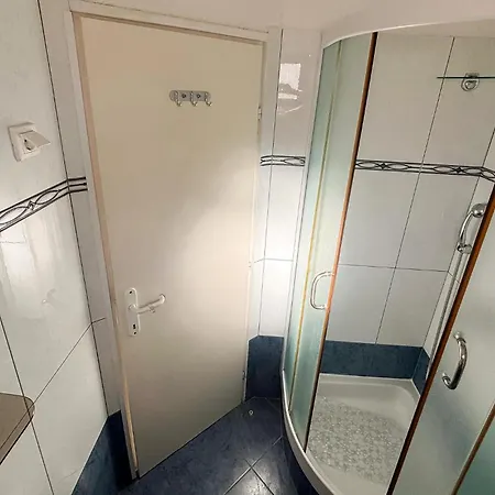 Апартаменти 1 Bedroom In *